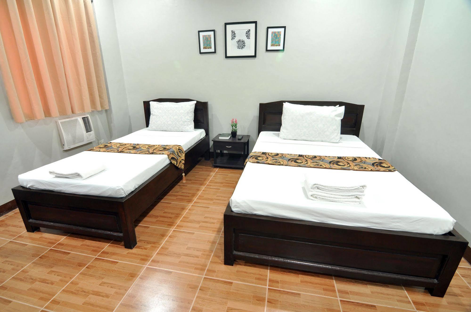 Harbour Gardens Tourist Inn Tagbilaran-stad Buitenkant foto