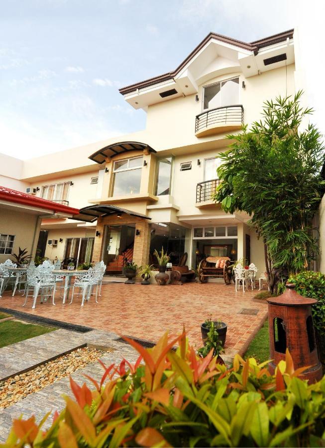Harbour Gardens Tourist Inn Tagbilaran-stad Buitenkant foto