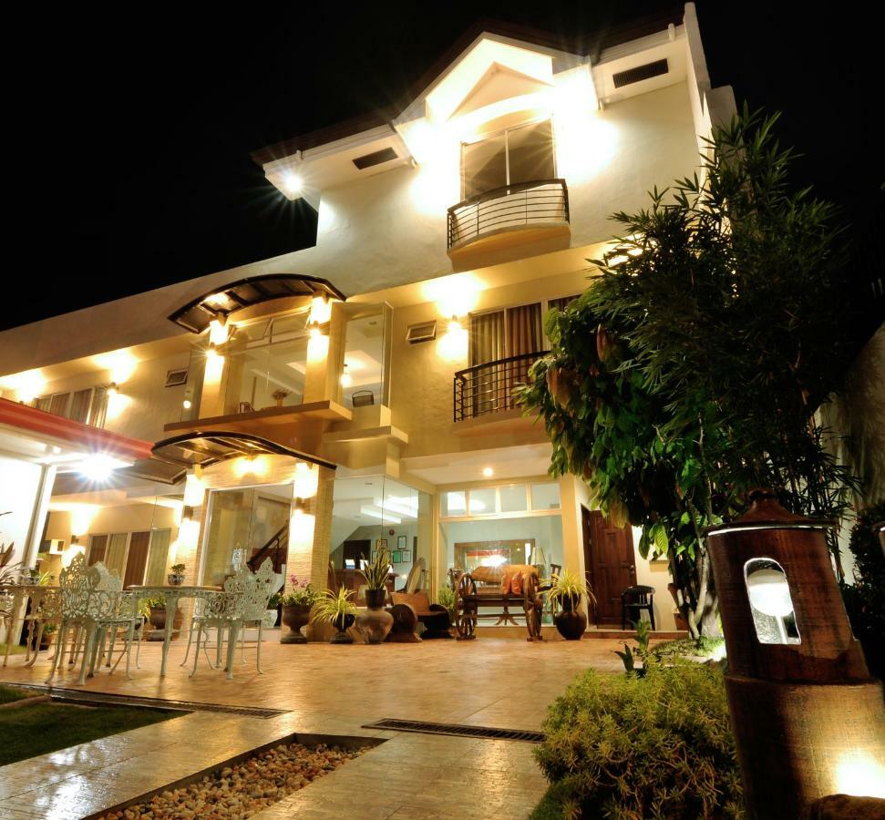 Harbour Gardens Tourist Inn Tagbilaran-stad Buitenkant foto